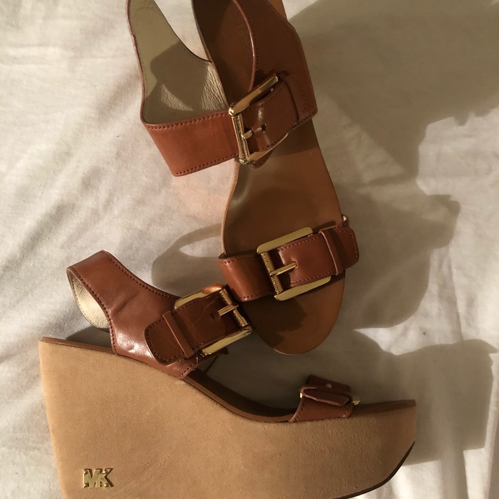 Brand new Micheal kors wedge - Picture 3 of 9